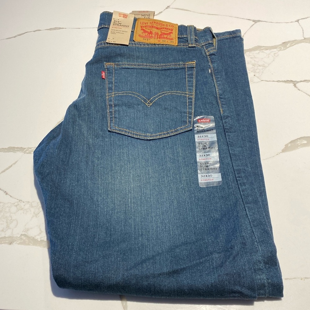 LEVI 513 slim straight BRAND NEW!! 
32x30